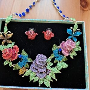 Colorful rose Rhinestone necklace set